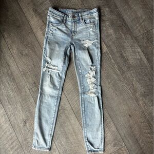 American Eagle Outfitters Light Blue Distressed Skinny Jeans